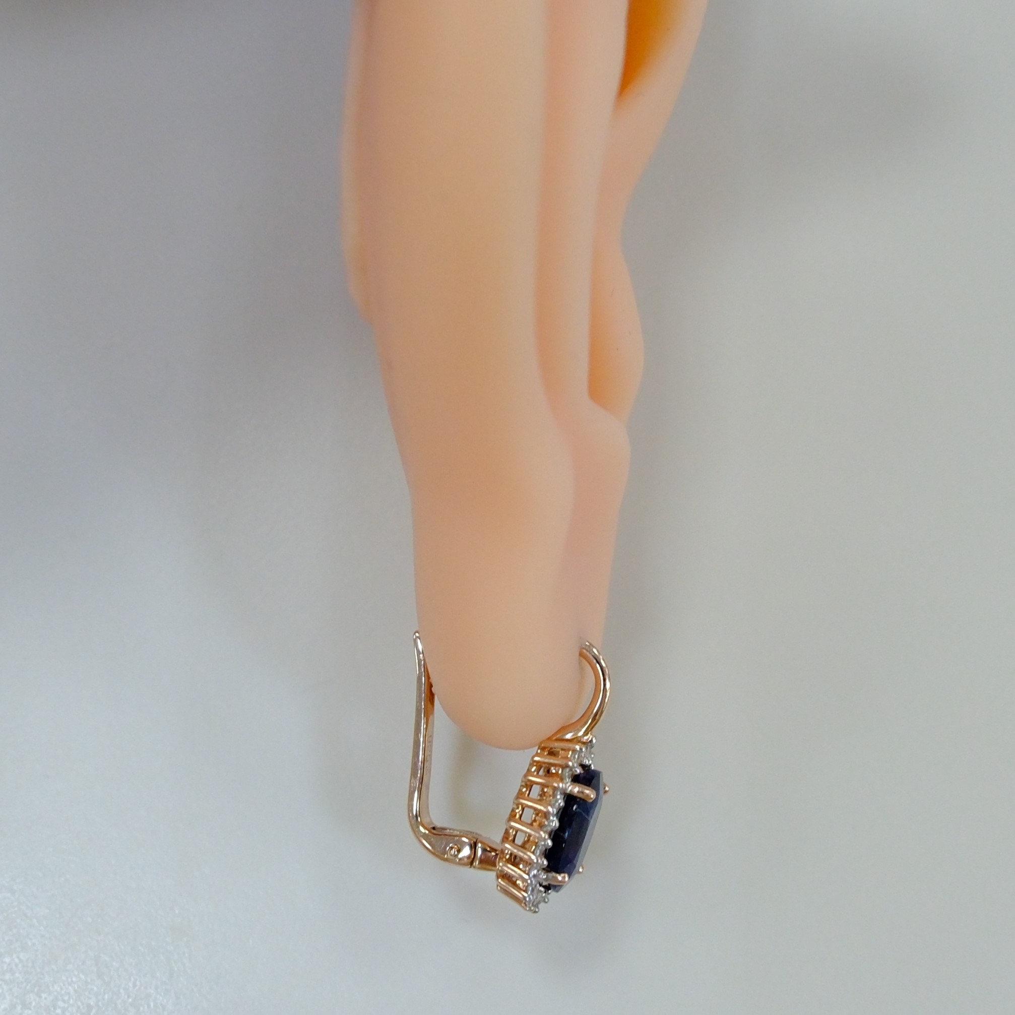 Серебряные серьги с сапфирами